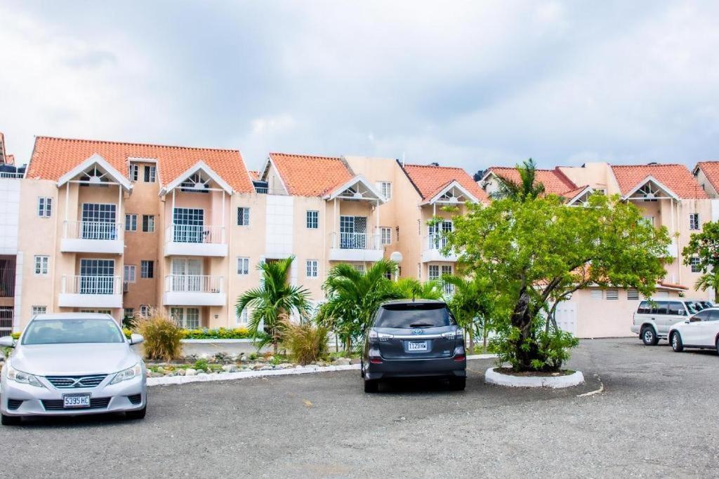 Finest Accommodation Marley Manor Apt # 513 Ground Floor 6 Marley Rd Kgn 6 Кингстон Экстерьер фото